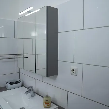 Zentral Ruettenscheid, Messe, Uniklinik, Hbf, Uni Apartment *
